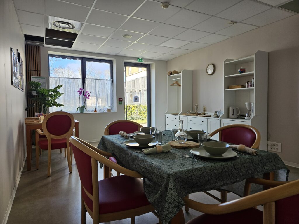 Accueil de jour Salle a manger partie 1